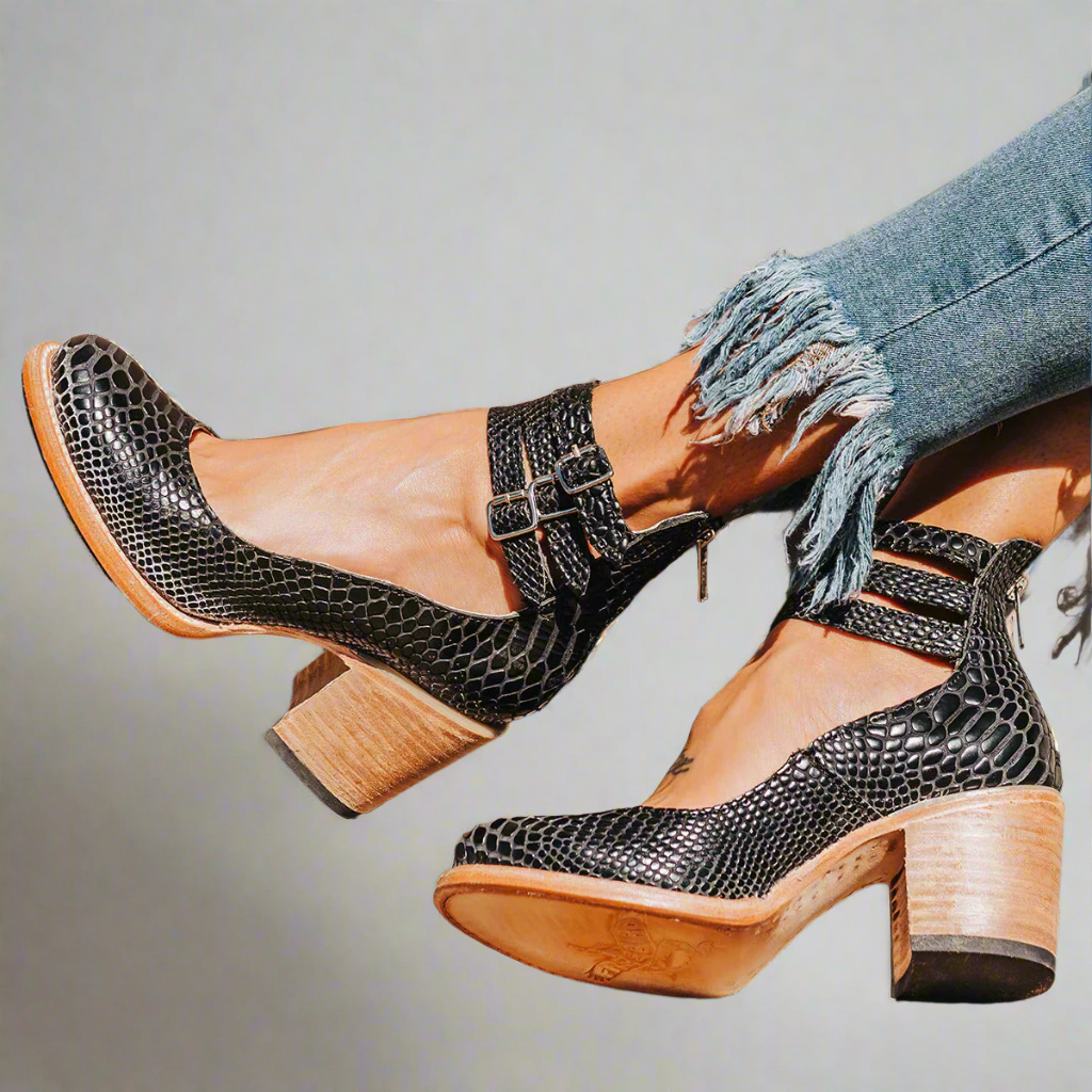 Azadeh | Stilfulde Ankelstøvler med Spænde