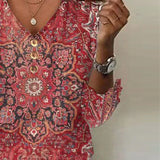 Claudine™ – Elegant rød top med V-udskæring